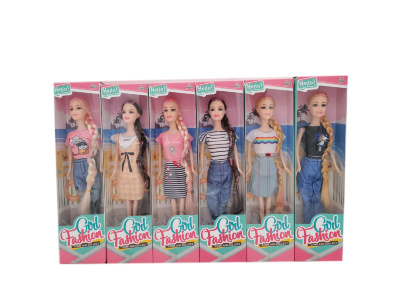 Barbie în Rochiță Elegantă | image