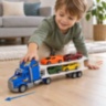 Camion transportor cu inerție și 4 mașinuțe sport incluse
