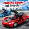 Mașină sport cu inerție și uși care se deschid