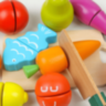 Set Fructe și Legume din Lemn de Tăiat – 27 piese