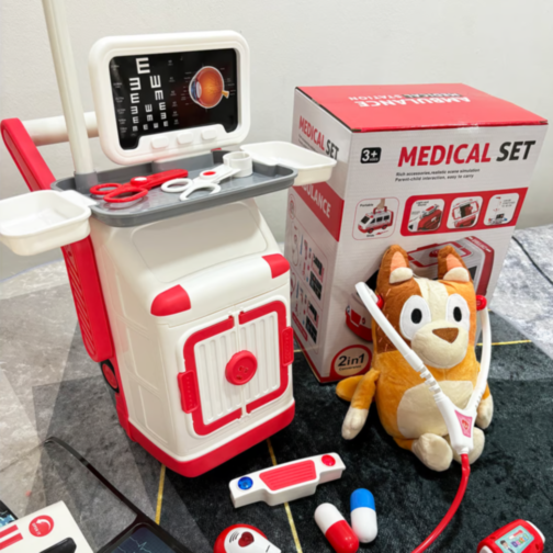 Set Ambulanță Interactivă cu Accesorii Medicale – Stație de Salvare