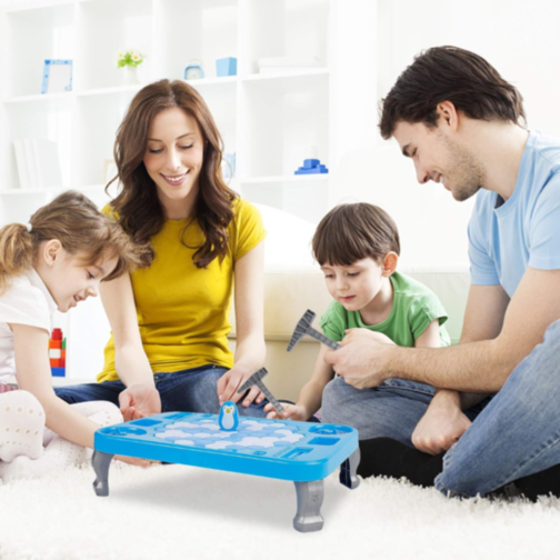 Joc Interactiv Icebreaking cu Pinguin – Distracție în Familie