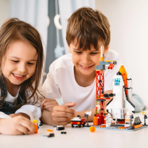 Set de Construcție Navetă Spațială cu Rachetă și Astronauți – 521 Piese 