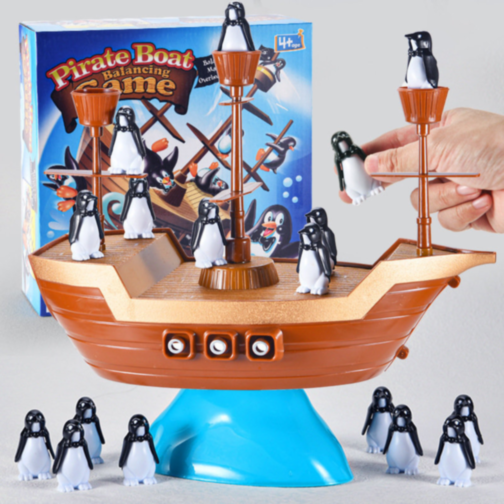 Joc de Echilibru Pirate Boat cu Pinguini, Dezvoltă Coordonarea și Răbdarea
