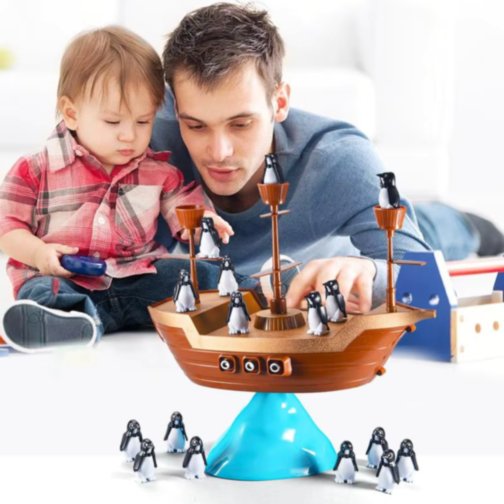Joc de Echilibru Pirate Boat cu Pinguini, Dezvoltă Coordonarea și Răbdarea