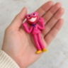 Figurină surpriză Huggy Wuggy cu carte de colecție