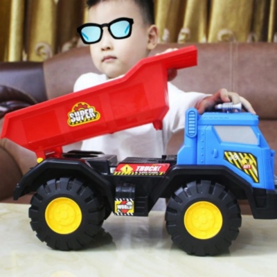 Camion Basculant Mare pentru Construcții | image