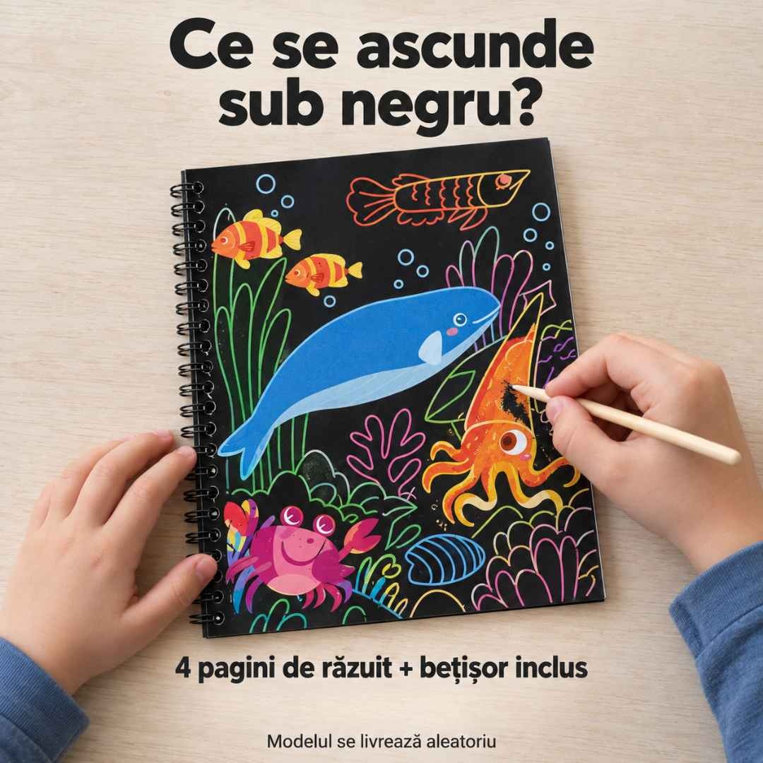 Copil dezvăluie desenele colorate din cărticica Scratch Art cu bețișorul inclus