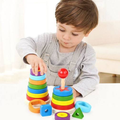 Turn Montessori din Lemn cu Forme Geometrice și Inele Colorate – Joc Educativ 2 în 1 