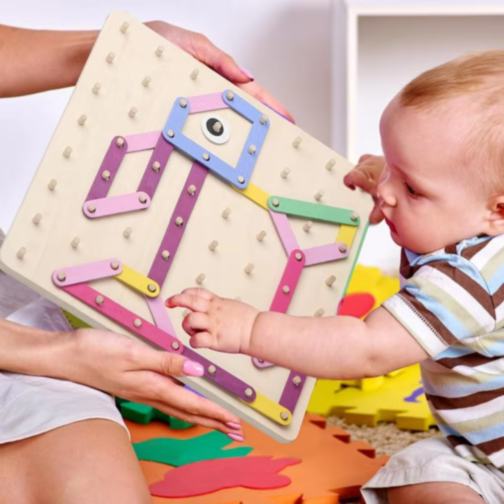 Tablă de Asamblare Creativă Montessori cu Piese Colorate