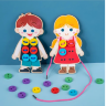 Jucărie Montessori din Lemn – Îmbracă Fetița cu Nasturi Colorati