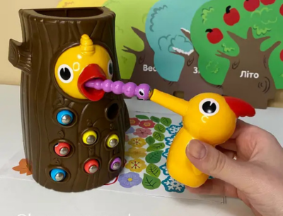 Joc Interactiv de Prindere a Viermișorilor cu Ciocănitoare Magnetică | image