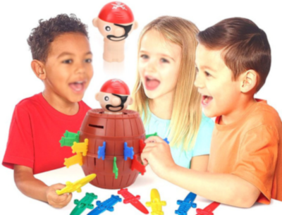 Joc Interactiv Pop-Up cu Pirat în Butoi și Săbii Colorate | image