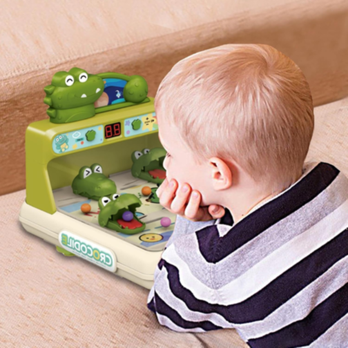 Mașină de Pinball Interactivă cu Crocodili și Bile Colorate (culoare aleatorie)