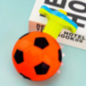 1buc. Giroscop Interactiv cu Formă de Minge de Fotbal, Lumină și Muzică (culoare aleatorie)