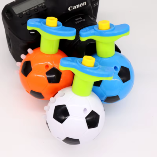 1buc. Giroscop Interactiv cu Formă de Minge de Fotbal, Lumină și Muzică (culoare aleatorie)