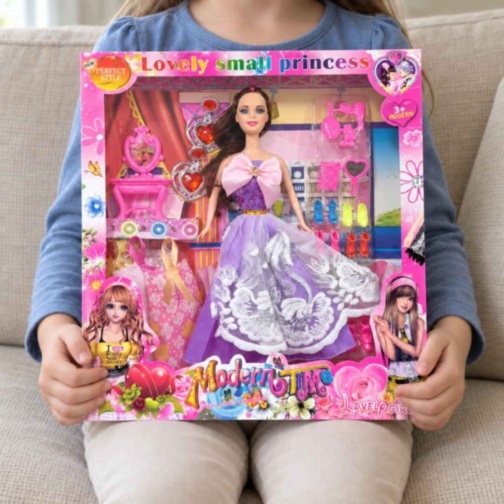 Păpușă de 28 cm cu rochițe, pantofi și accesorii