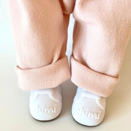 Păpușă Chimi Doll 38 cm cu Salopetă Roz și Păr Lung, Corp Moale din Vinil