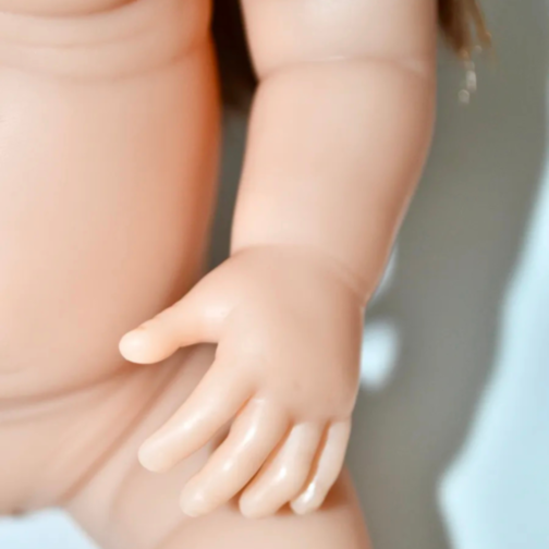 Păpușă Chimi Doll 38 cm cu Salopetă Roz și Păr Lung, Corp Moale din Vinil