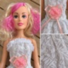 Păpușă mare muzicală de 70 cm cu rochie albă