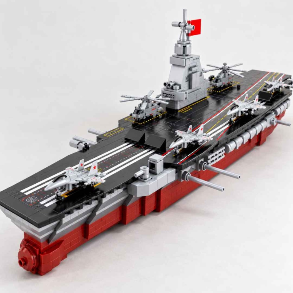 Detalii ale portavionului militar construit din piese