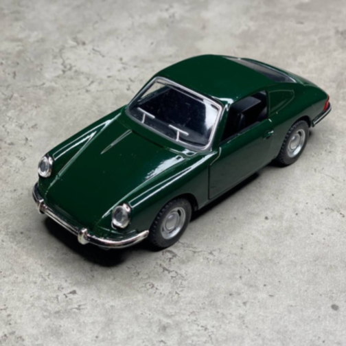 Mașină Porsche 911 Clasic Metal pentru Copii, 1:32 (model aleatoriu)