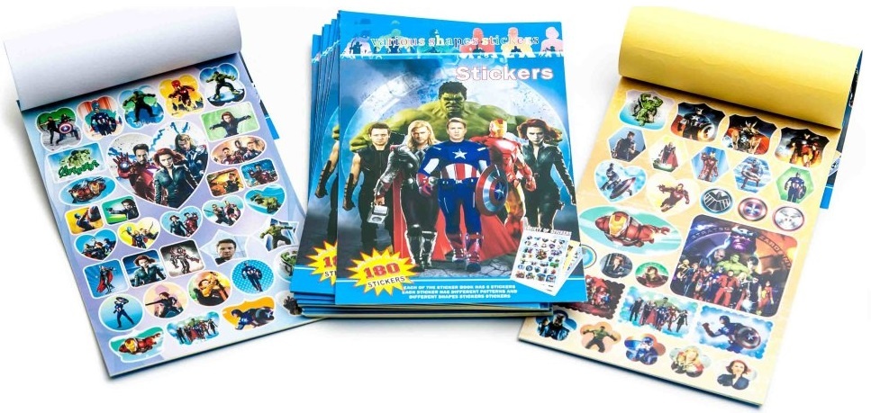 Cartea cu Abțibilduri "Super-Eroii Marvel" 