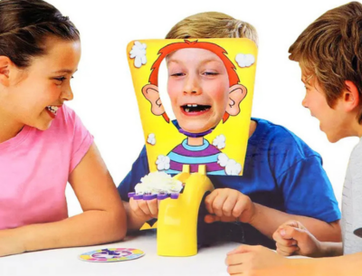 Joc Interactiv Pie Face! | Distracție Amuzantă pentru Familie și Prieteni | image