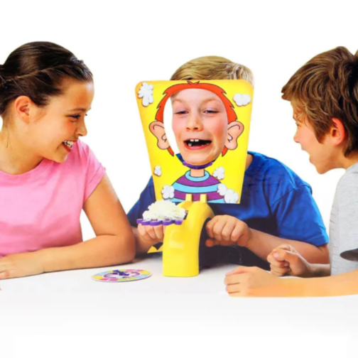 Joc Interactiv Pie Face! | Distracție Amuzantă pentru Familie și Prieteni