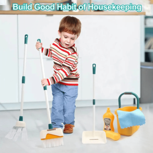 Set Jucărie de Curățenie Clean Time – Mop, Găleată și Accesorii pentru Copii Set Jucărie de Curățenie Clean Time – Mop, Găleată și Accesorii pentru Copii