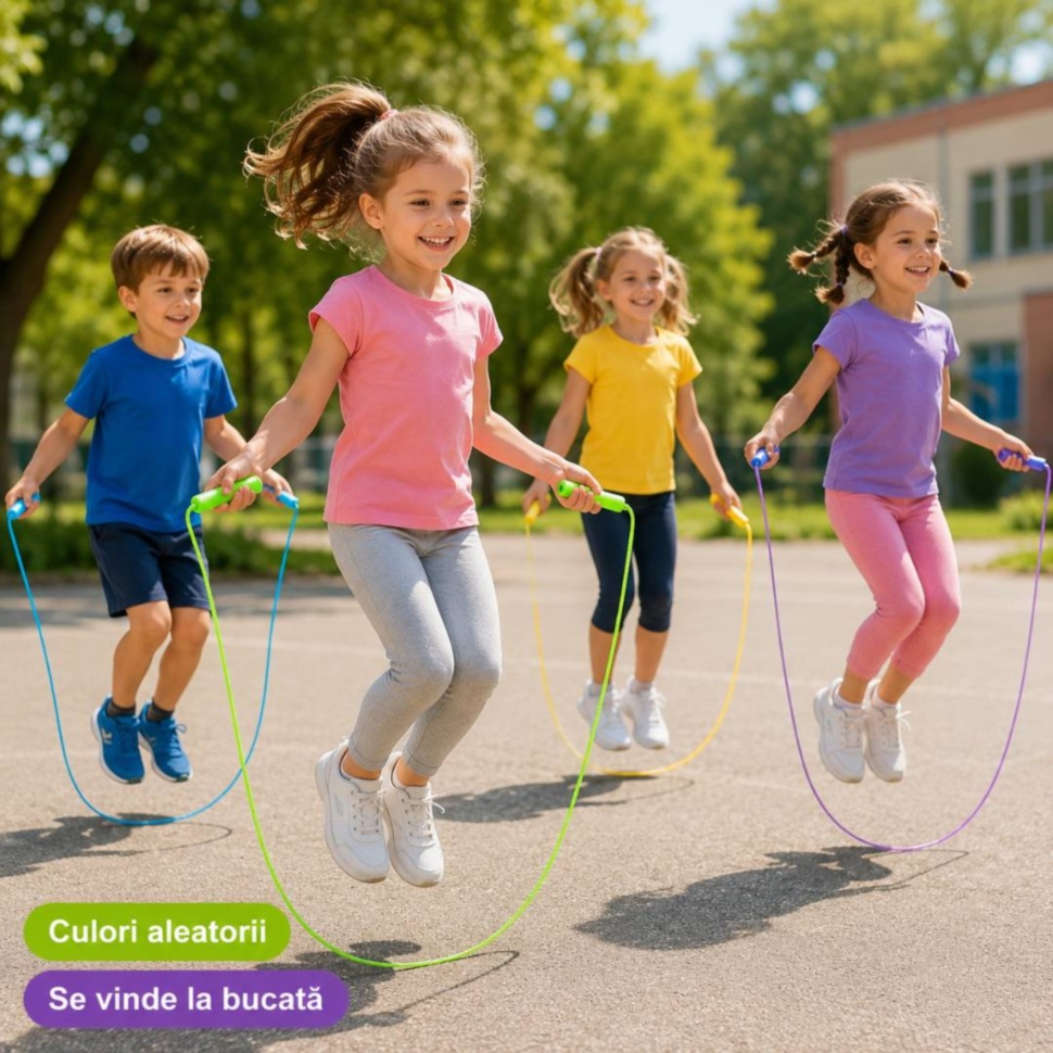 Copii sar coarda în aer liber cu modele în culori diferite