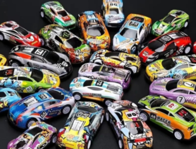 Set 25 Mașinuțe Metalice cu Mecanism Pull-Back – Modele Sport și Graffiti  | image