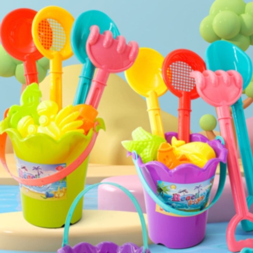 Set Jucării de Plajă – Găletușă cu Unelte Colorate și Forme Marine (culoare aleatorie)