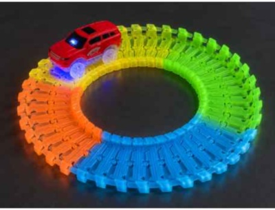 Pistă auto flexibilă fosforescentă cu mașinuță luminoasă inclusă | image