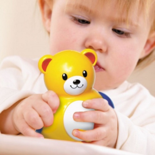 Jucărie interactivă bebe cu muzică și lumini (model aleatoriu)